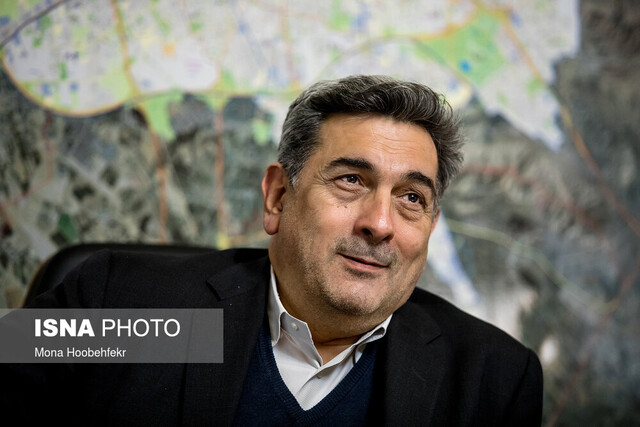 ویدیومپینگ در برج آزادی پیام تهران درباره کرونا به جهان بود