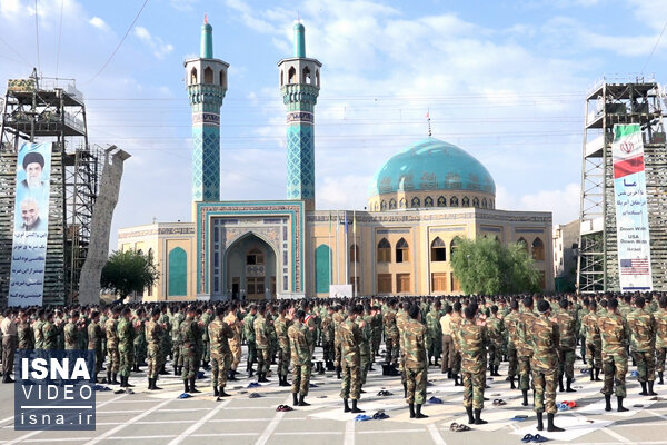 ویدئو / نماز عید فطر در دانشکده افسری ارتش و دانشگاه تهران ویدئو / نماز عید فطر در دانشکده افسری ارتش و دانشگاه تهران