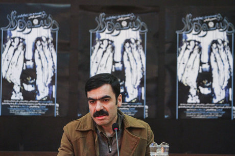 سنگی برگور تئاتر اجتماعی!