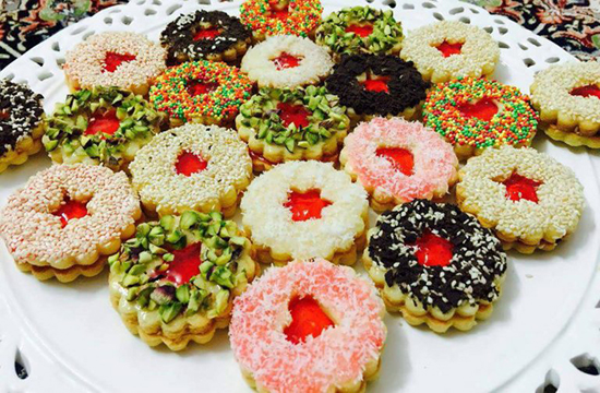 طرز تهیه‌ی شیرینی خانگی عید؛ شیرینی مشهدی