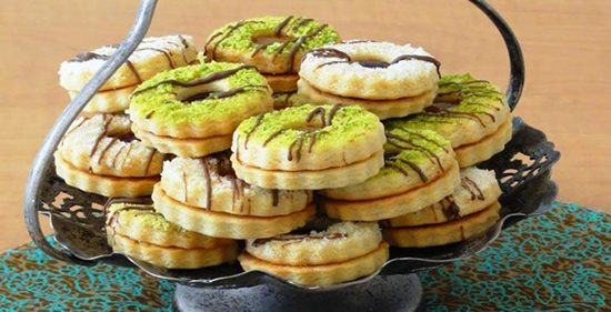 طرز تهیه‌ی شیرینی خانگی عید؛ شیرینی مشهدی