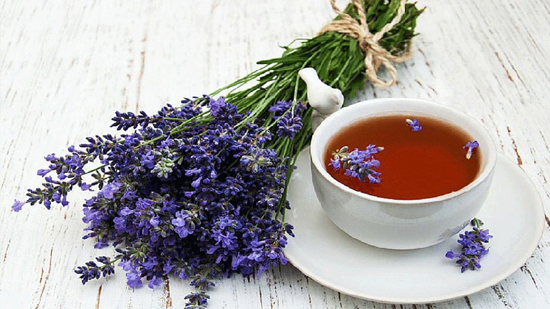 ۶ دمنوش بهاری برای رفع کسالت