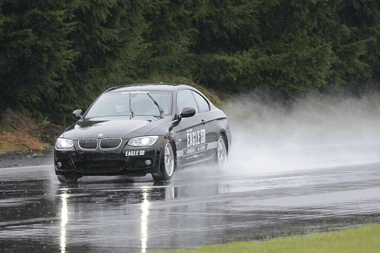 ۵ توصیه دربارهی رانندگی در باران ۵ توصیه دربارهی رانندگی در باران