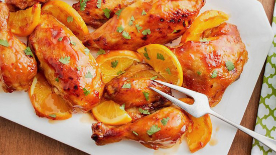 طرز تهیه‌ی مرغ پرتقالی مجلسی؛ روش‌های گرفتن بوی زهم مرغ