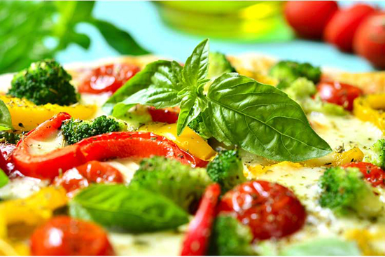 طرز تهیه‌ی پیتزا فلفل دلمه‌ای، کاملا رژیمی و کم کالری