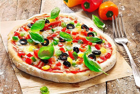 طرز تهیه‌ی پیتزا فلفل دلمه‌ای، کاملا رژیمی و کم کالری