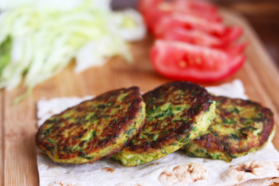 طرز تهیه کوکوی سیب زمینی و اسفناج