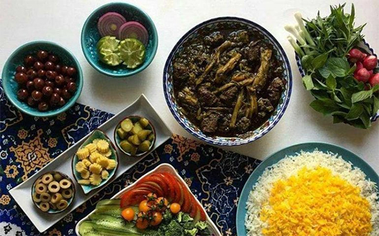 طرز تهیه خورشت کنگر؛ طعمی متفاوت از گیاهی متفاوت