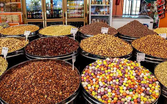خرید به‌صرفه‌ترین آجیل از نزدیک‌ترین سوپرمارکت
