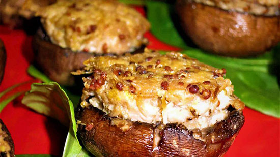 طرز تهیه‌ی دلمه قارچ با مرغ؛ سرشار از پروتئین