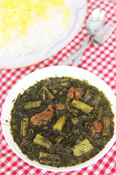 طرز تهیه خورشت کرفس
