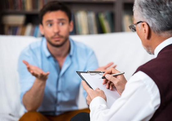 حالت تهوع و ۶ درمان طبیعی برای آن حالت تهوع و ۶ درمان طبیعی برای آن