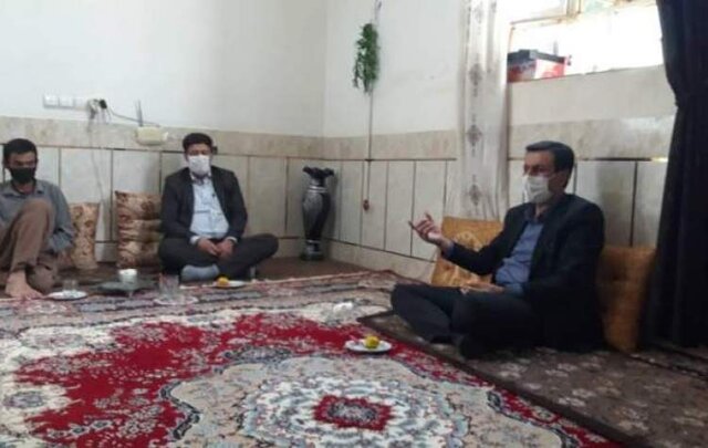 ایثار و شهامت شهدا در کلام قابل وصف نیست ایثار و شهامت شهدا در کلام قابل وصف نیست