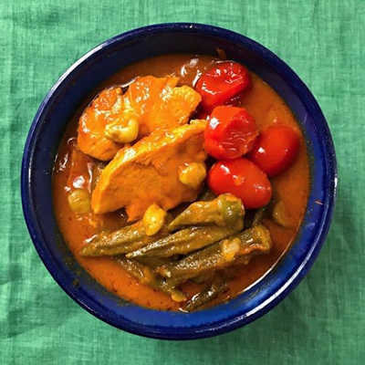 طرز تهیه خورشت بامیه با مرغ سریع و آسان