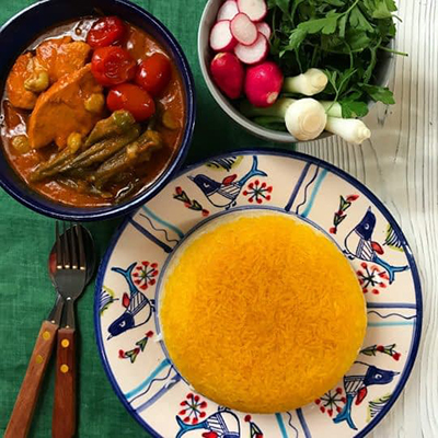 طرز تهیه خورشت بامیه با مرغ سریع و آسان