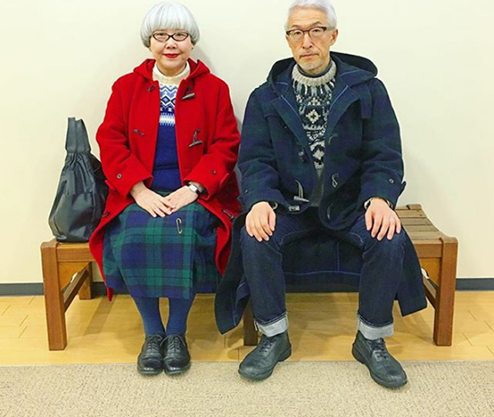 این زوج ۳۷ سال است که لباس‌های ست می‌پوشند