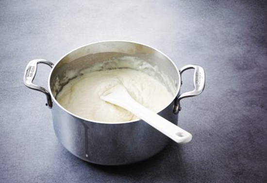 طعم بی‌نظیر ماکارونی با پنیر با رسپی مخصوص پل باکوز