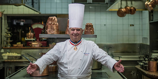 طعم بی‌نظیر ماکارونی با پنیر با رسپی مخصوص پل باکوز