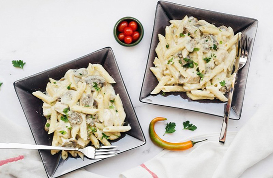 پاستا چیکن فاهیتا؛ غذای مورد علاقه لئوناردو دیکاپریو پاستا چیکن فاهیتا؛ غذای مورد علاقه لئوناردو دیکاپریو