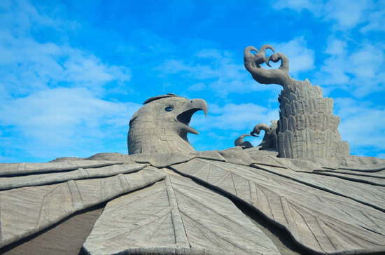 ۱۰ مجسمه غول پیکر که به جاذبه توریستی کشور‌ها بدل شده اند