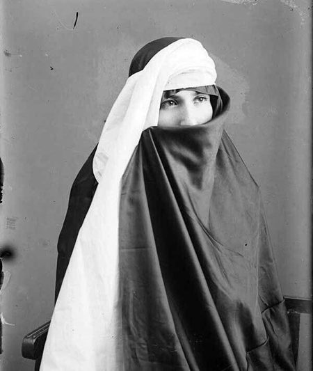 سیمای زنان تهران در عصر قاجار سیمای زنان تهران در عصر قاجار