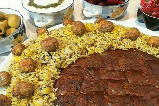 طرز تهیه سیب‌ پلو کرمانشاهی؛ ساده، اما خوشمزه