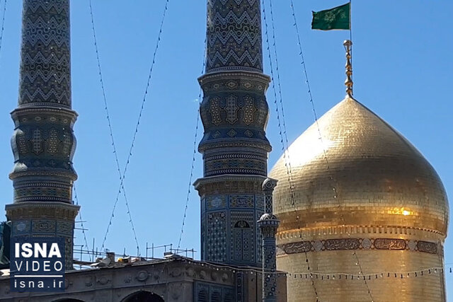 ویدئو / لحظه تحویل سال در حرم حضرت معصومه (س) ویدئو / لحظه تحویل سال در حرم حضرت معصومه (س)