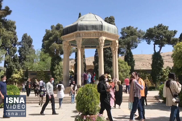 ویدئو / حافظیه در اولین روز نوروز ۱۴۰۰ ویدئو / حافظیه در اولین روز نوروز ۱۴۰۰
