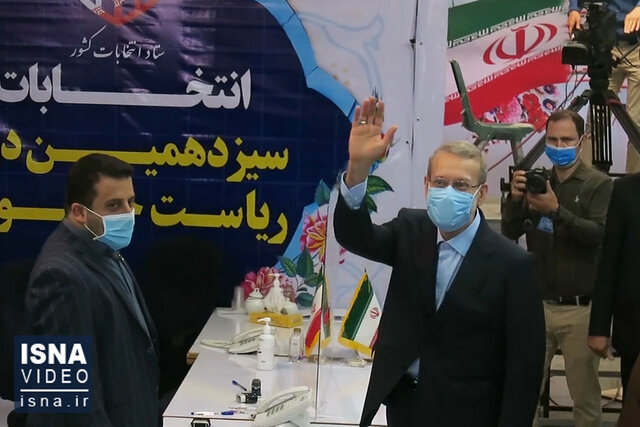 ویدئو / نخستین دقایقِ آخرین روز ثبتنام انتخابات ریاست جمهوری ویدئو / نخستین دقایقِ آخرین روز ثبتنام انتخابات ریاست جمهوری