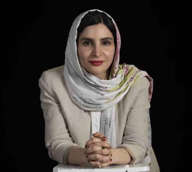  گلاب آدینه و دخترش در تالار اصلی تئاتر شهر